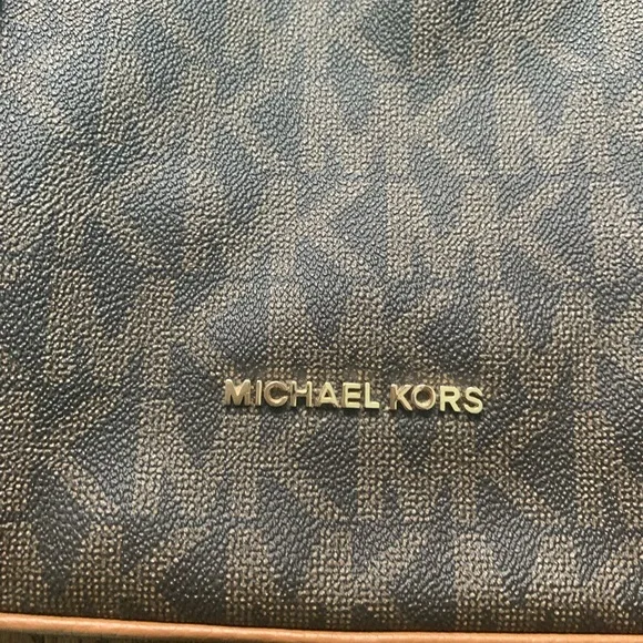 Michael Kors handbag - Picture 3 of 6